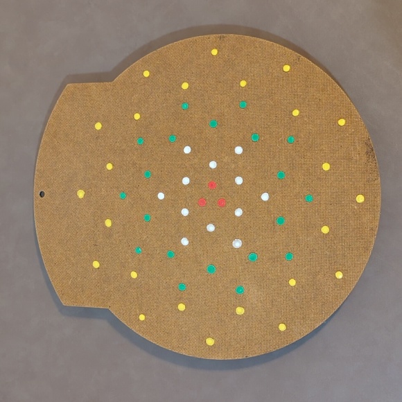 1988 Striker safety guard darts round board InnoLand yellow green white red hang - Picture 7 of 9